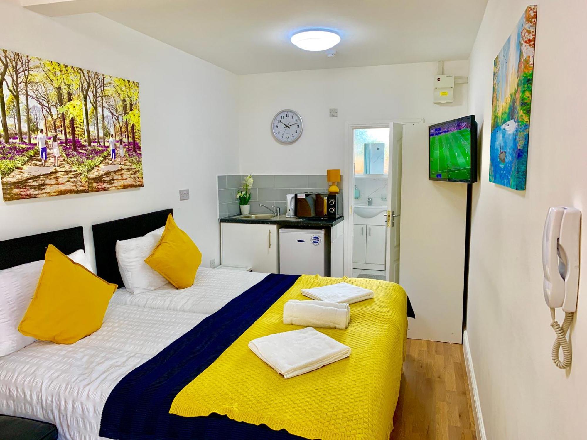 Apartamento Apartments, Private Bathroom, Kitchenette, Parking, Np2 Londres