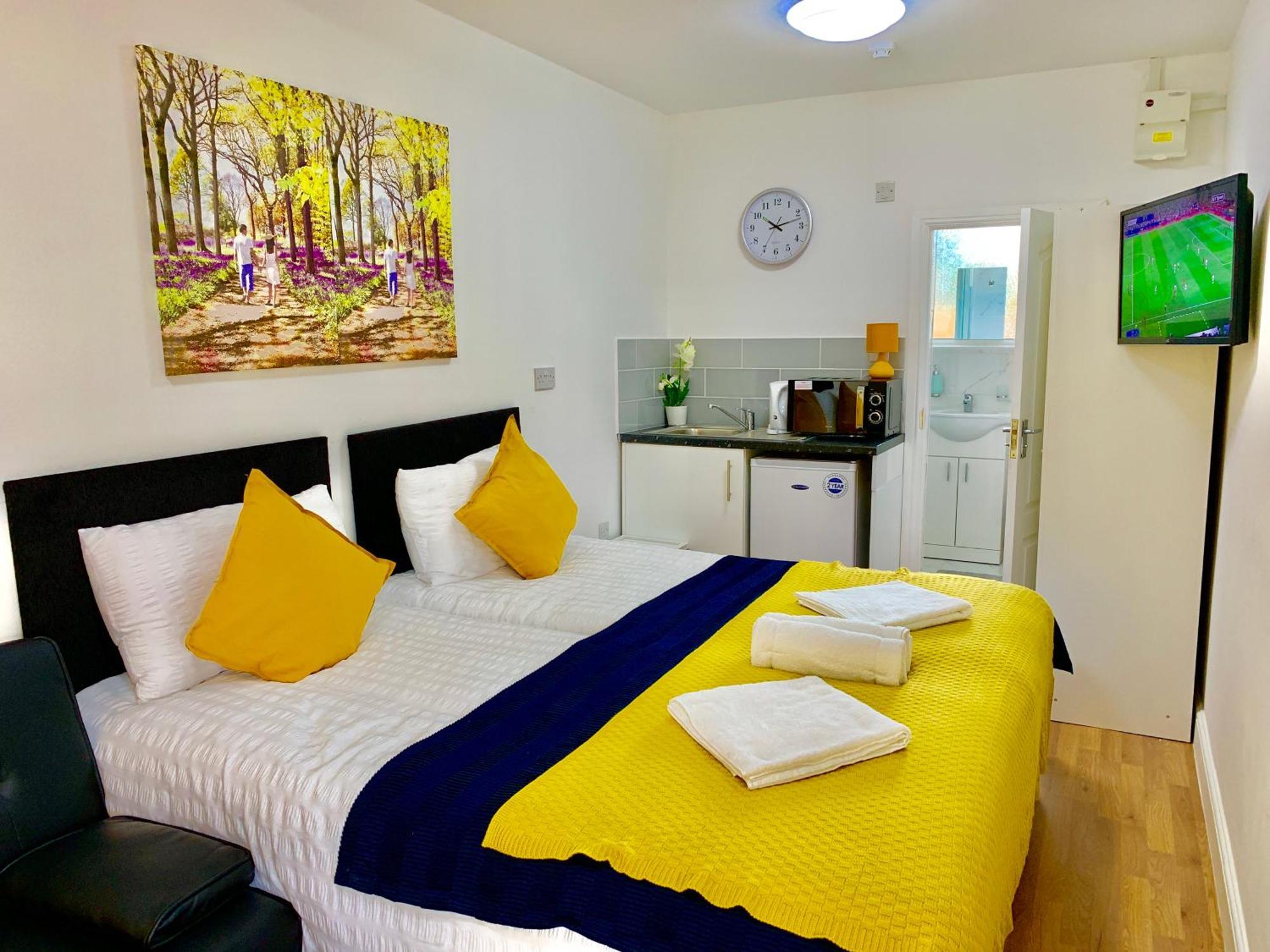 Apartments, Private Bathroom, Kitchenette, Parking, Np2 Londres