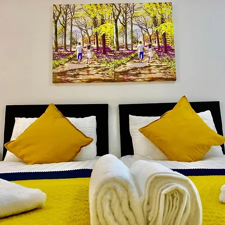 London Studio Apartments, Private Bathroom, Kitchenette, Parking, Np2 Exterior foto